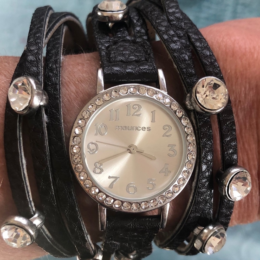 💸 3 for $14 💸. Maurices watch.
